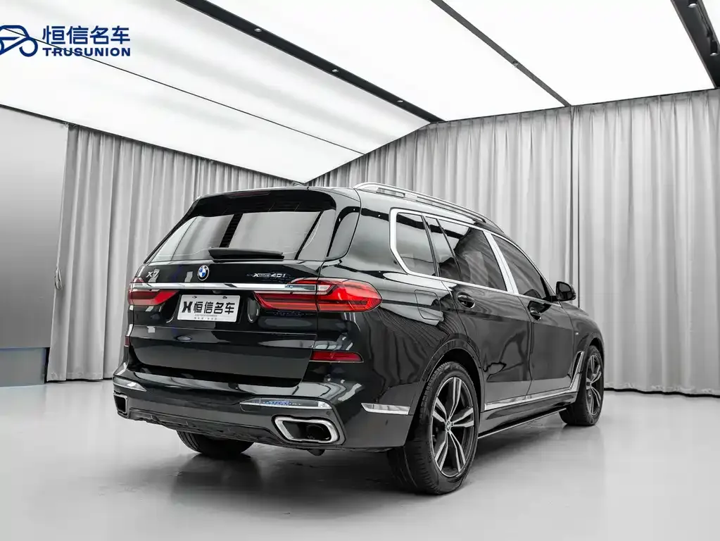 BMW X7 — фото 3