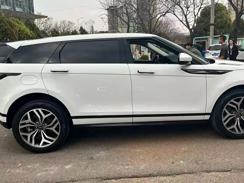 Land Rover Evoque — фото 8