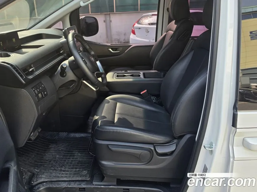 Hyundai Staria 2024 из KR, фото 2