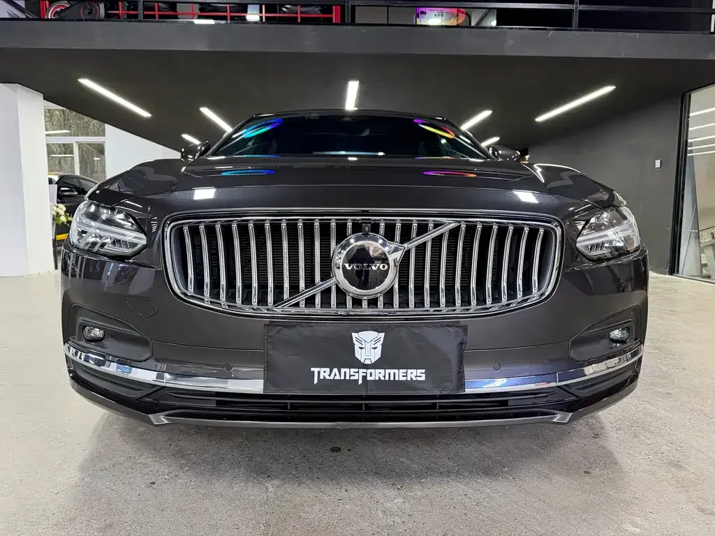 Volvo S90 — фото 10