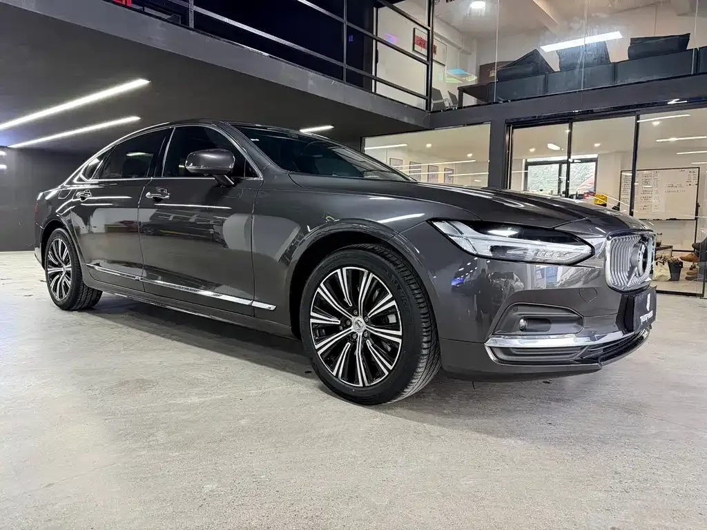 Volvo S90 — фото 8
