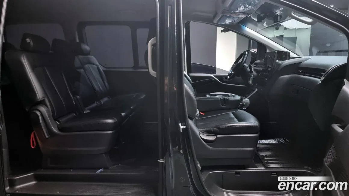 Hyundai Staria 2022 из KR, фото 3