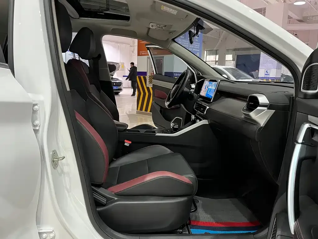 Geely Binyue 2022 из CN, фото 4