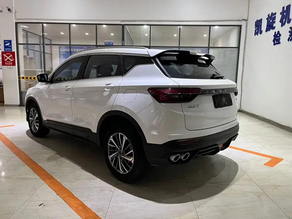Geely Binyue 2022 из CN, фото 2
