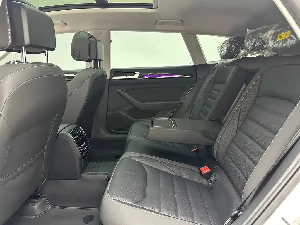 Volkswagen CC 2024 из CN, фото 6