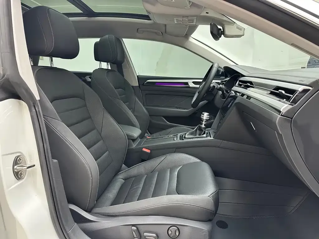 Volkswagen CC 2024 из CN, фото 9