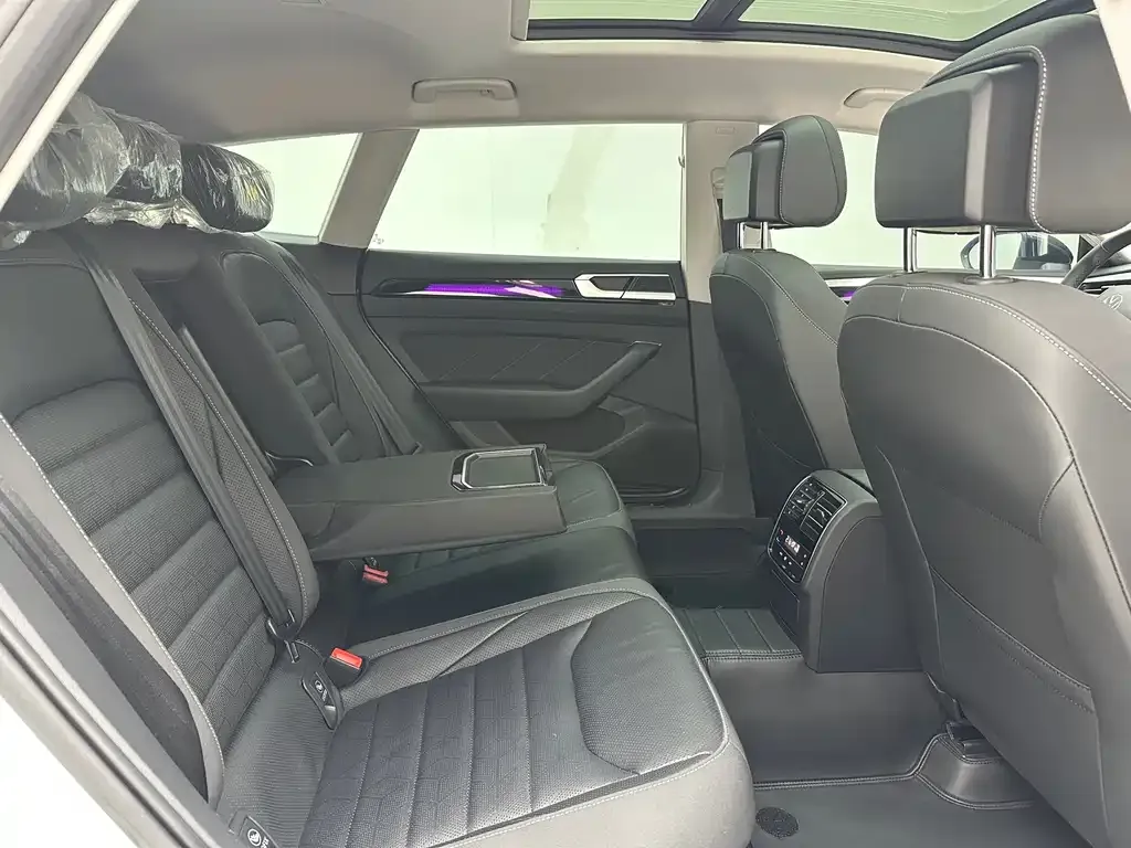 Volkswagen CC 2024 из CN, фото 7