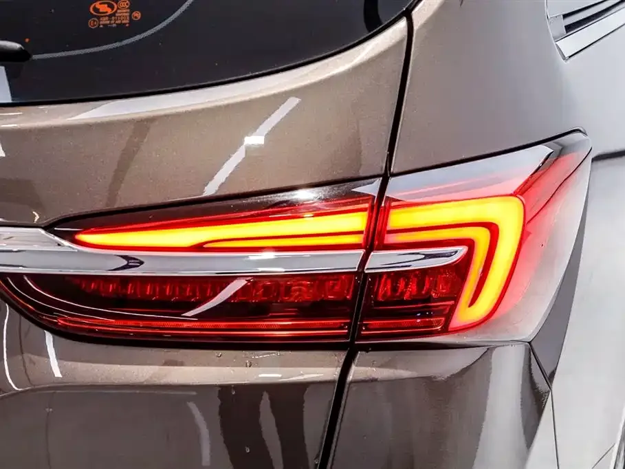 Buick GL8 2021 из CN, фото 10