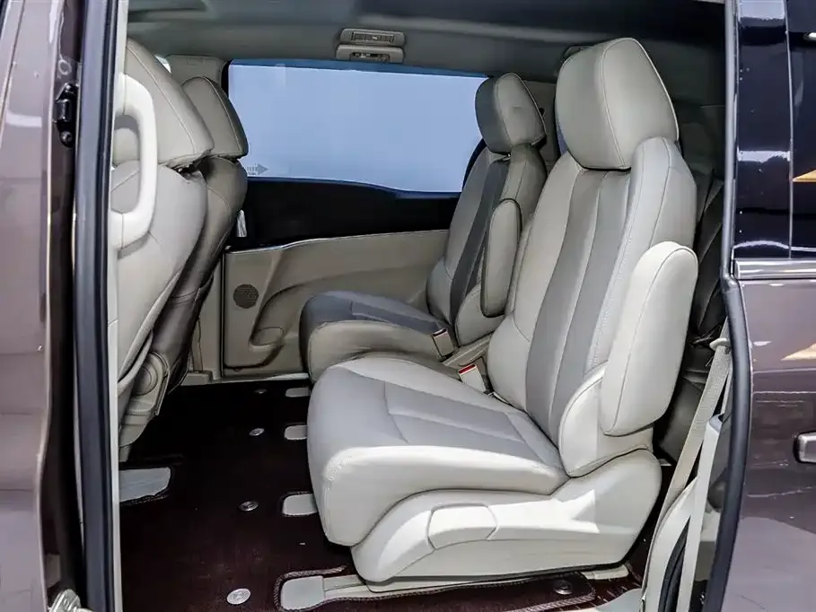 Buick GL8 2021 из CN, фото 6
