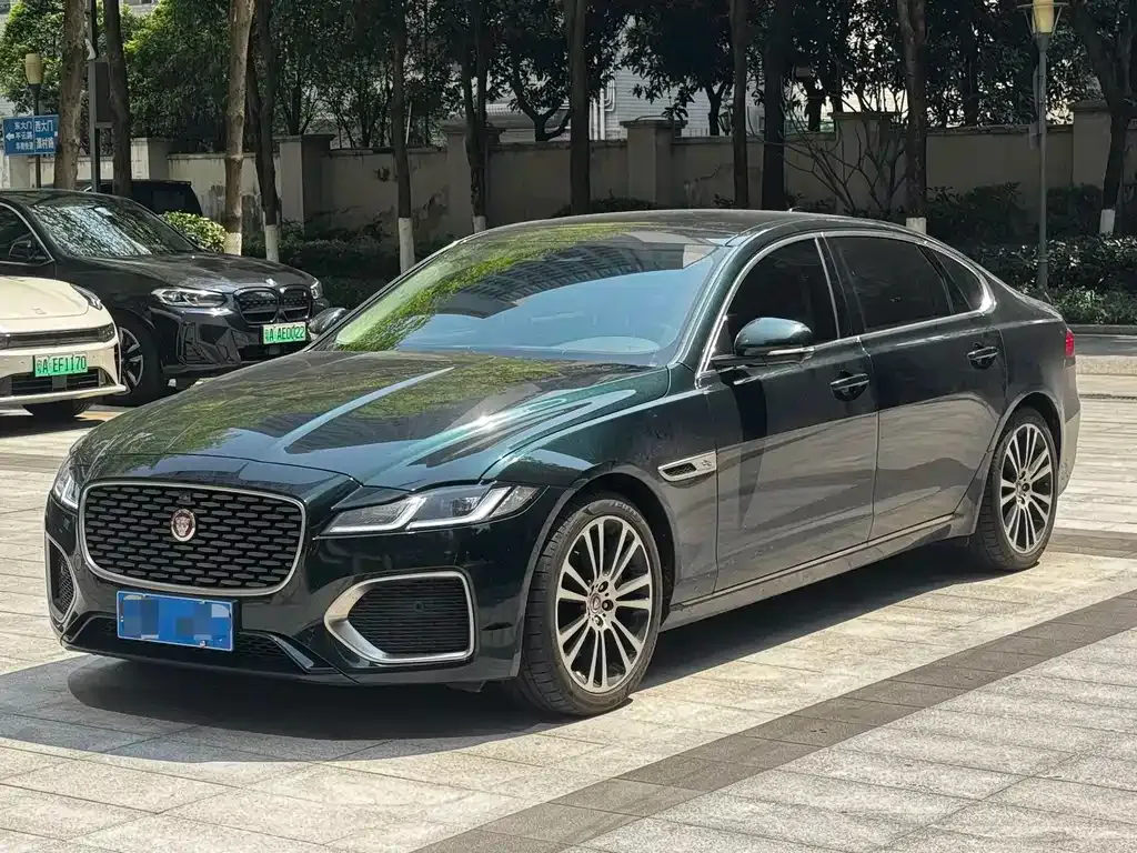 Jaguar XFL — фото 1