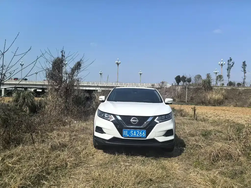 Nissan Qashqai — фото 9