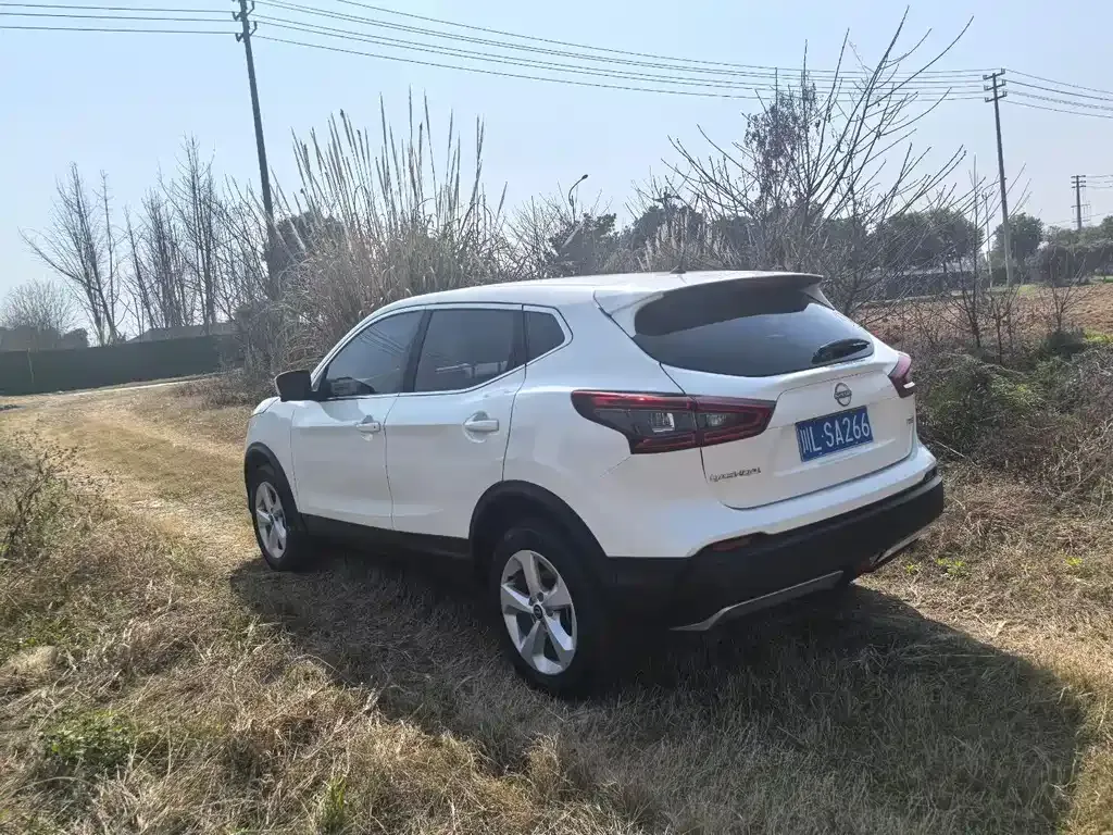 Nissan Qashqai — фото 6