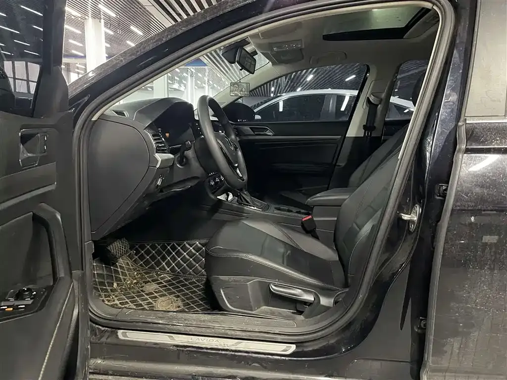Volkswagen Lavida 2022 из CN, фото 4