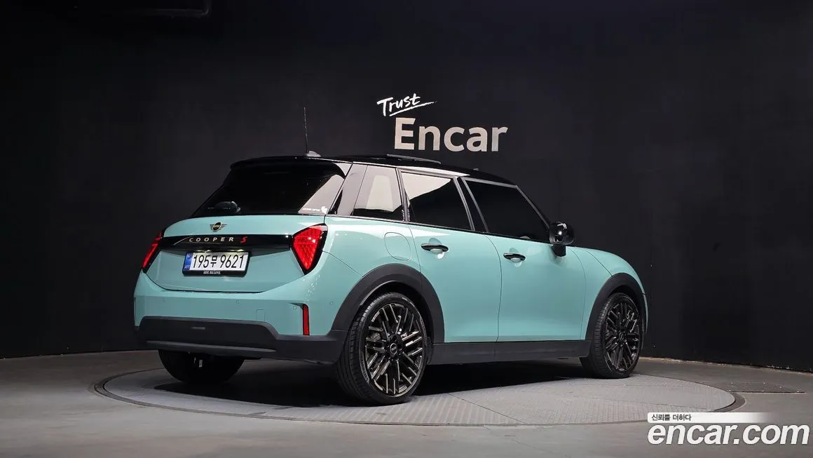 Mini Cooper 2025 из KR, фото 4