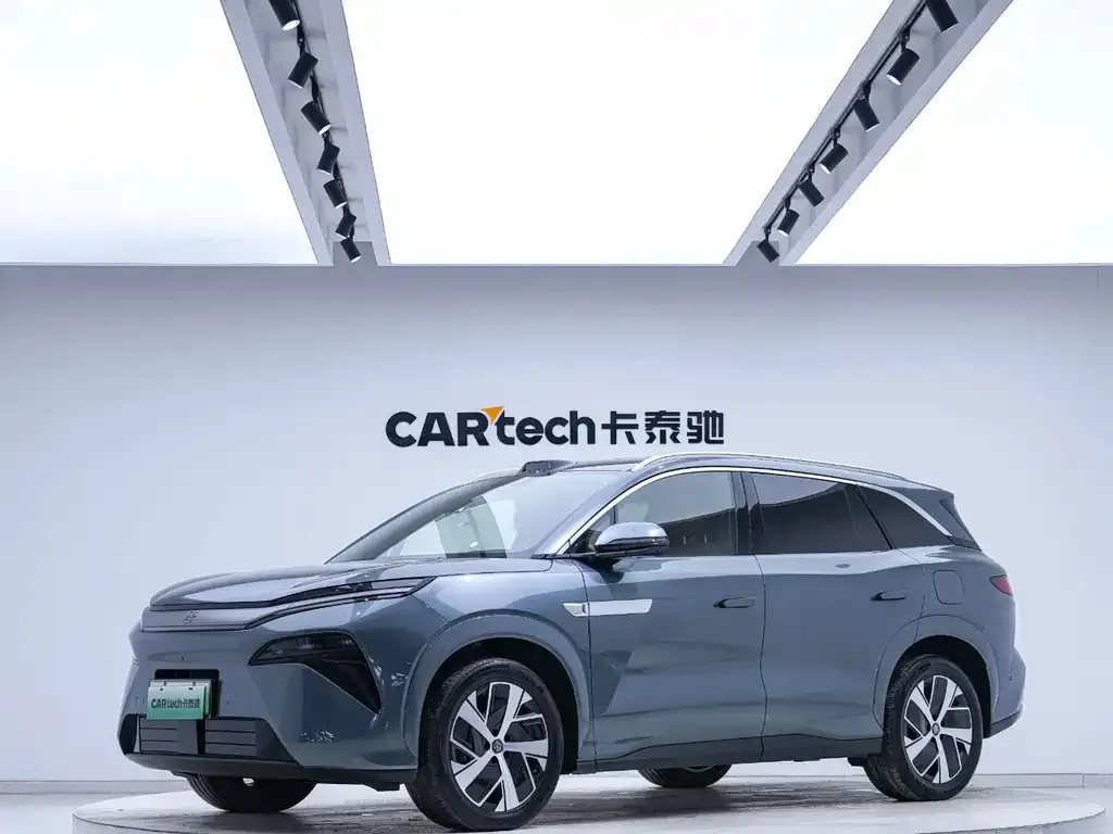 BYD Tang L — фото 1