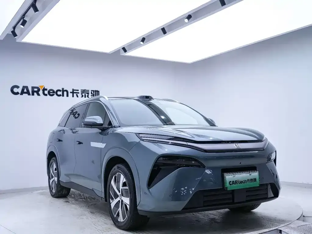 BYD Tang L — фото 10