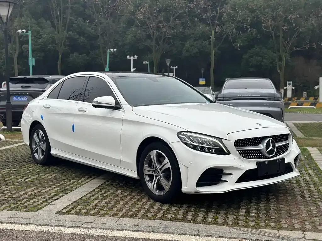 Mercedes-Benz C-Class — фото 10