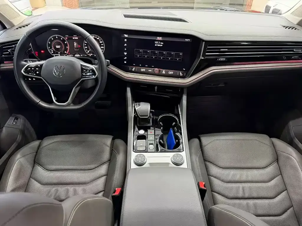 Volkswagen Touareg 2023 из CN, фото 8