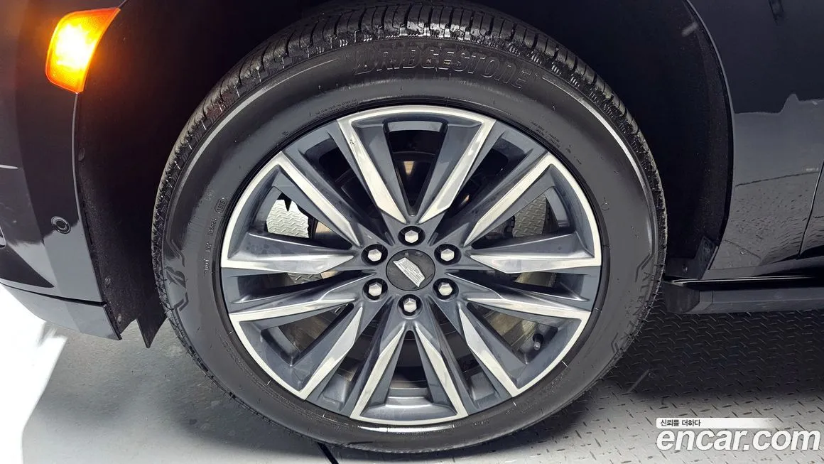 Cadillac Escalade 2022 из KR, фото 10