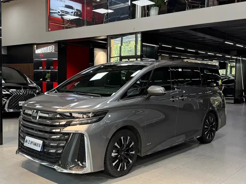 Toyota Vellfire 2025 из CN, фото 1