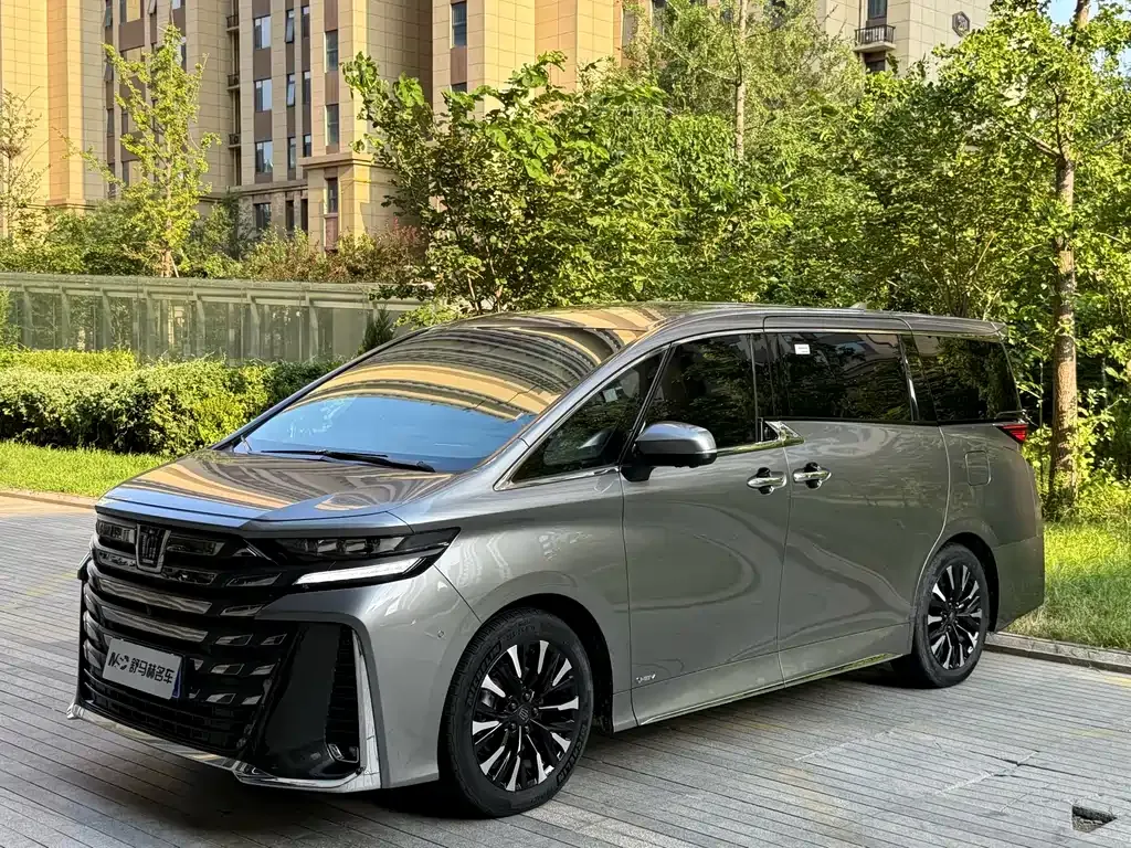 Toyota Vellfire 2025 из CN, фото 8