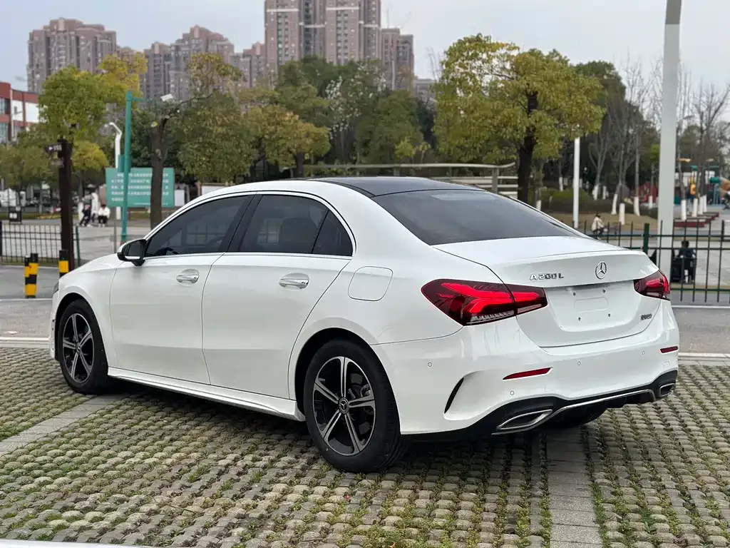 Mercedes-Benz A-Class — фото 8