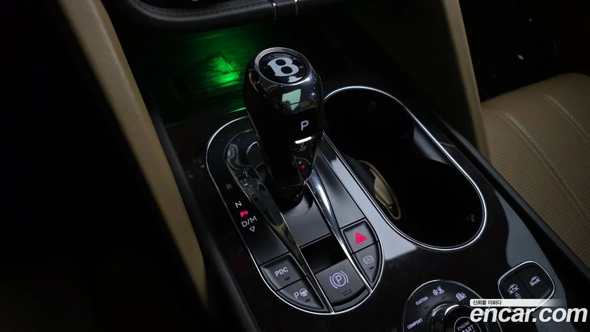 Bentley Bentayga 2022 из KR, фото 2