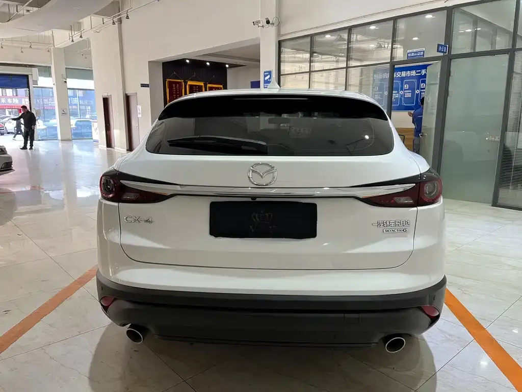 Mazda CX-4 2023 из CN, фото 3