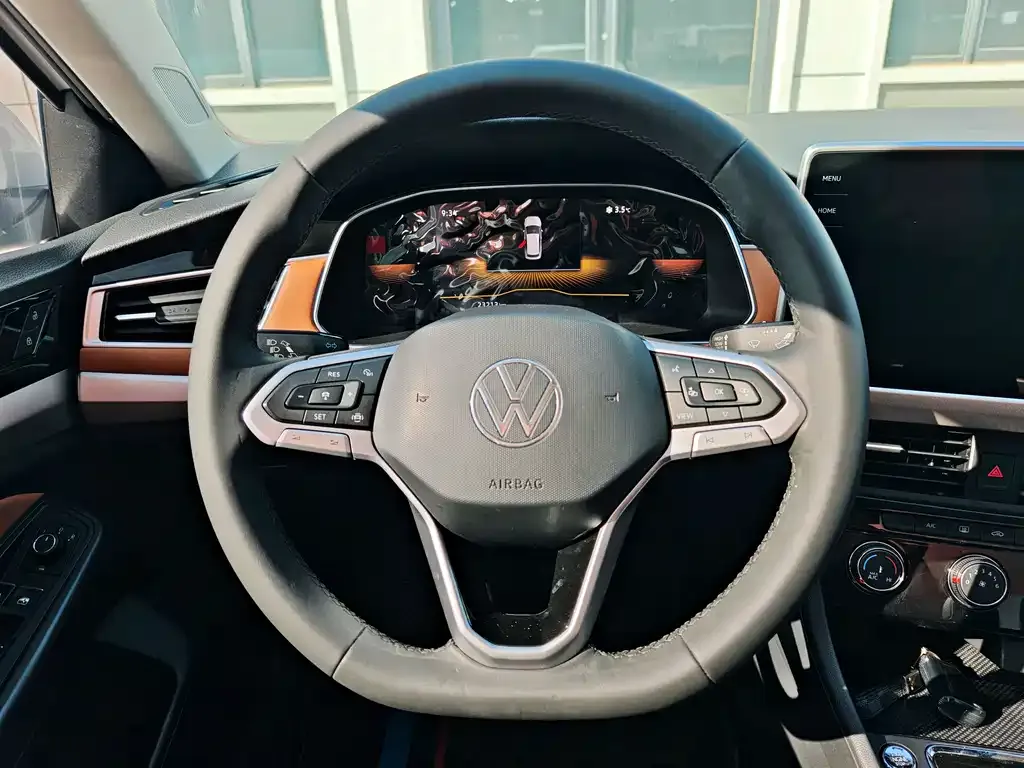 Volkswagen Bora 2024 из CN, фото 2