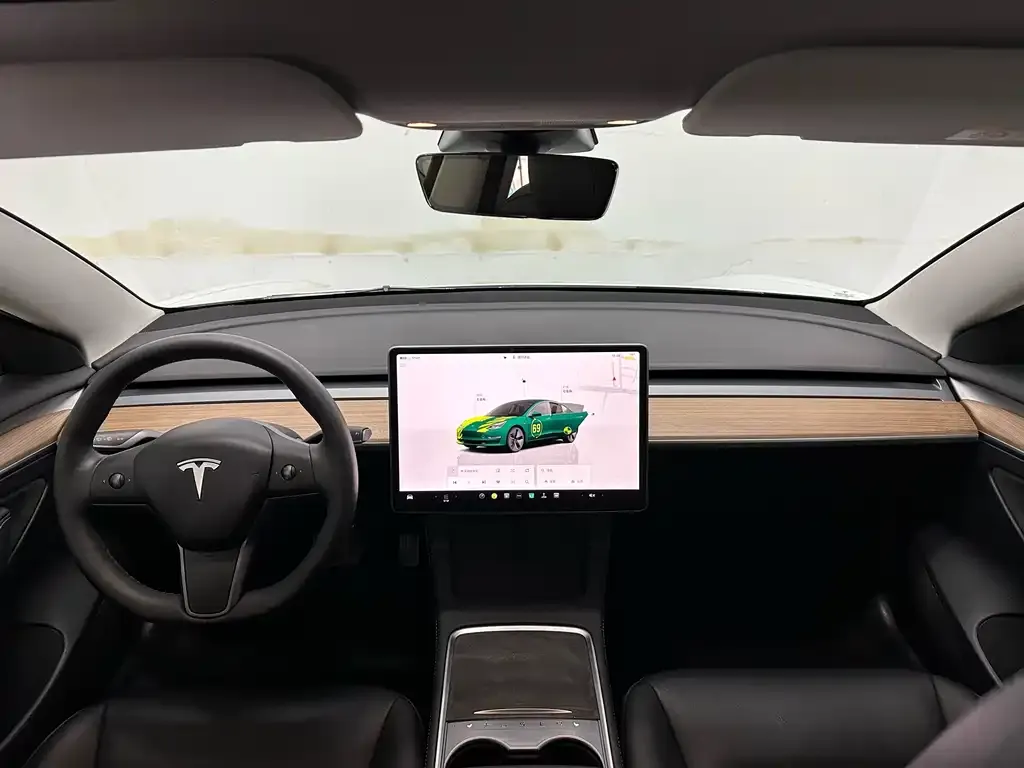 Tesla Model 3 — фото 5