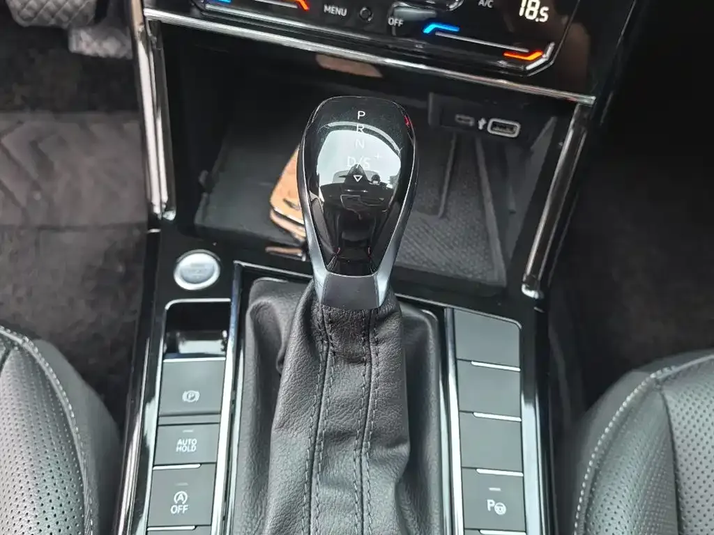 Volkswagen Passat — фото 3