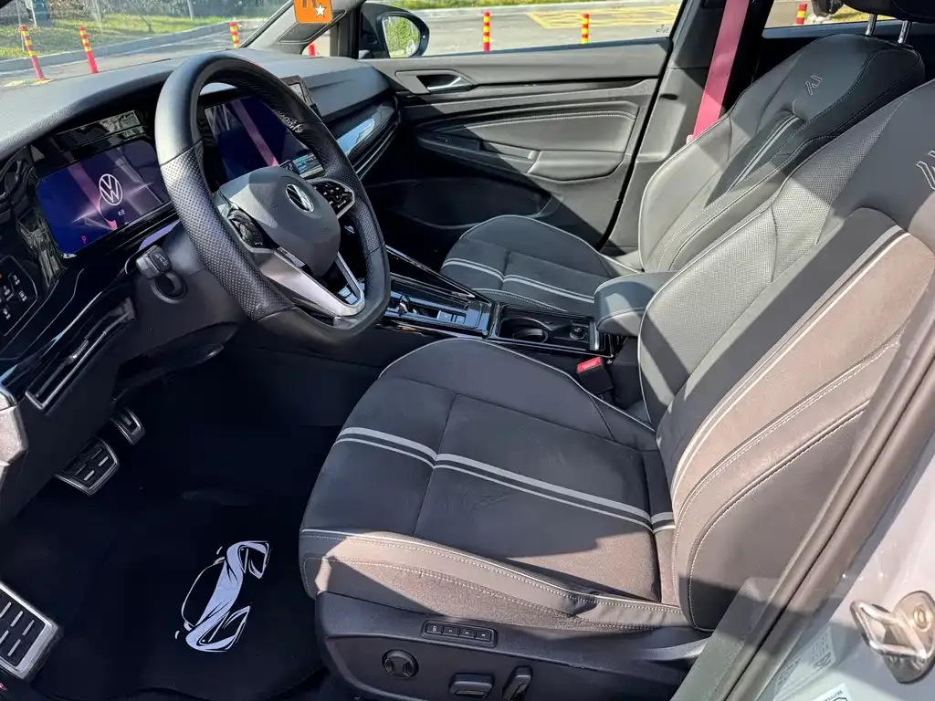 Volkswagen Golf 2022 из CN, фото 9