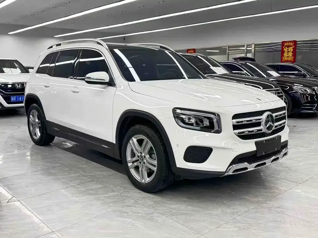 Mercedes-Benz GLB — фото 3