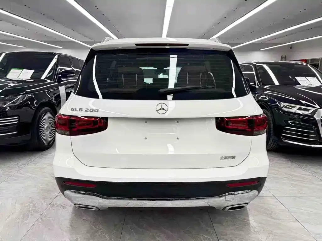 Mercedes-Benz GLB — фото 5