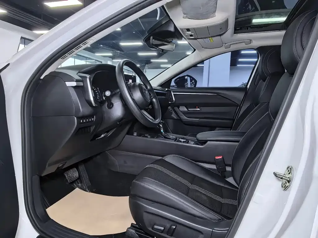 Mazda CX-50 2023 из CN, фото 8