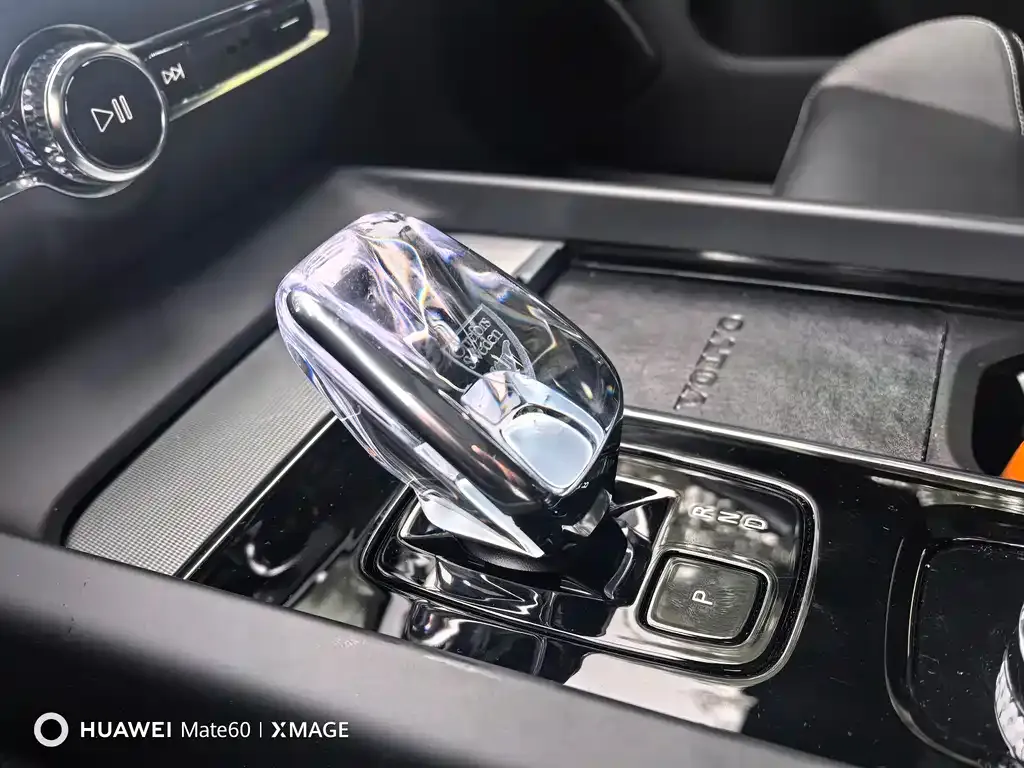 Volvo S60 2023 из CN, фото 5