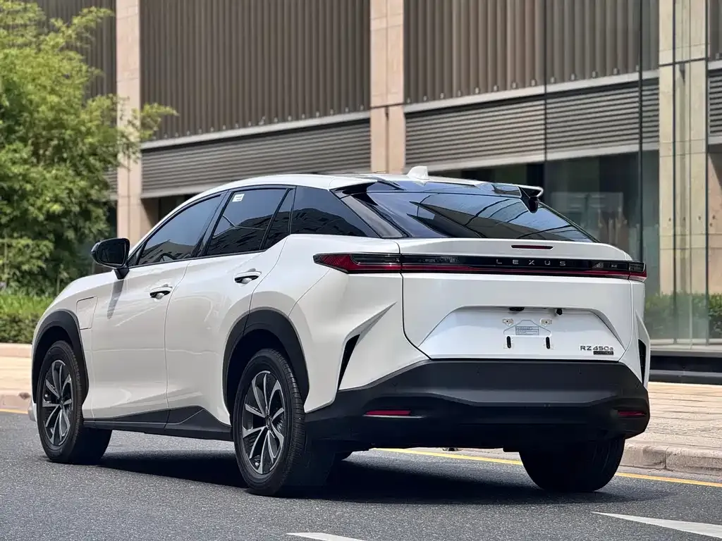 Lexus RZ — фото 9