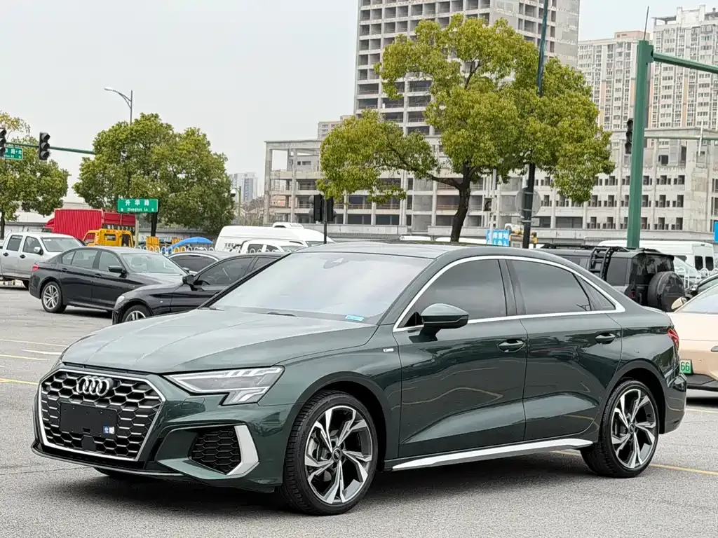 Audi A3 2023 из CN, фото 1