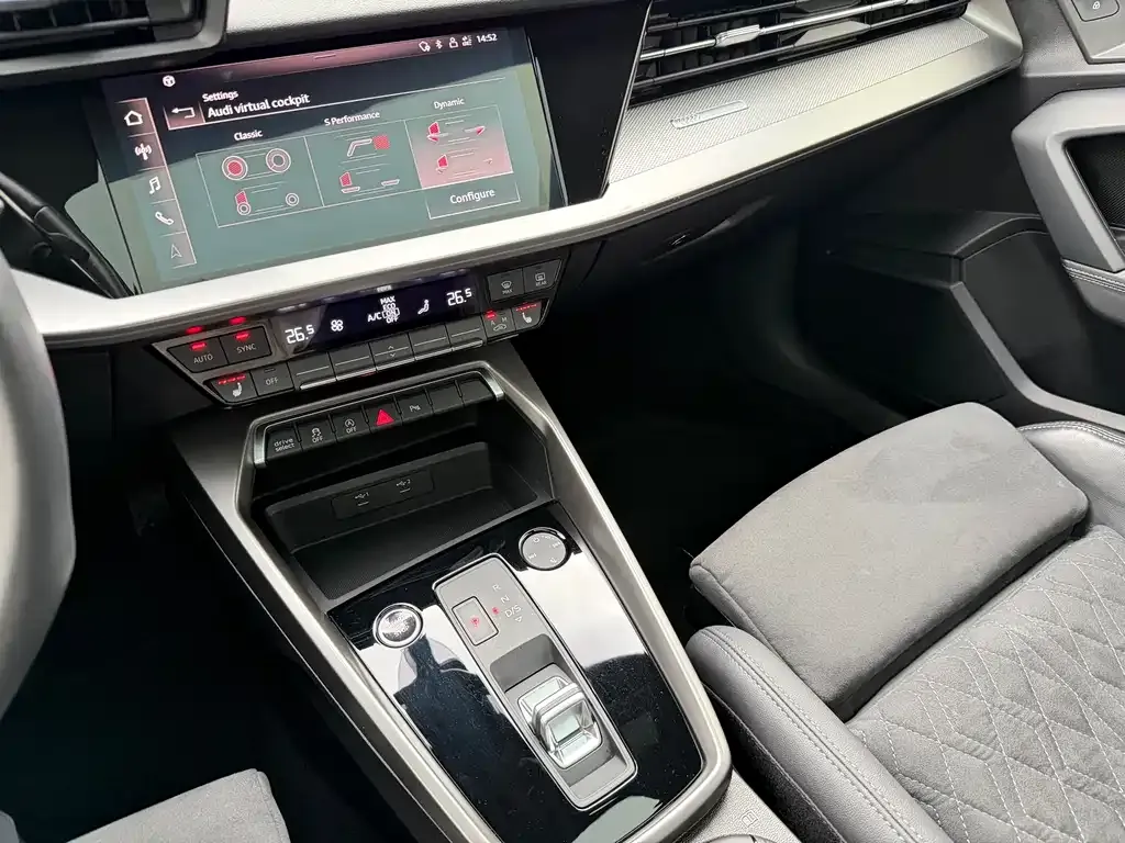 Audi A3 2023 из CN, фото 5