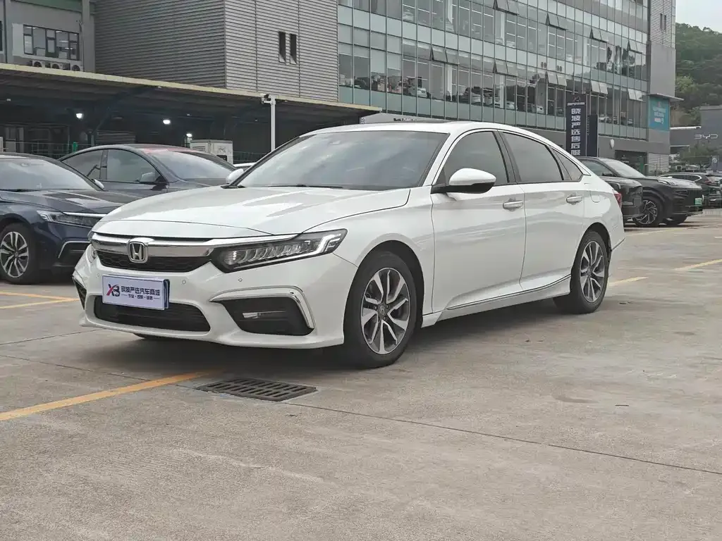 Honda Inspire — фото 1