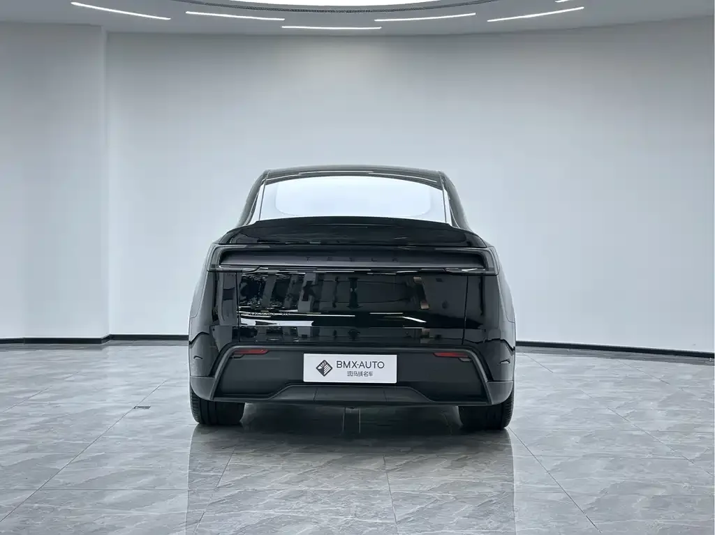 Tesla Model Y L — фото 2