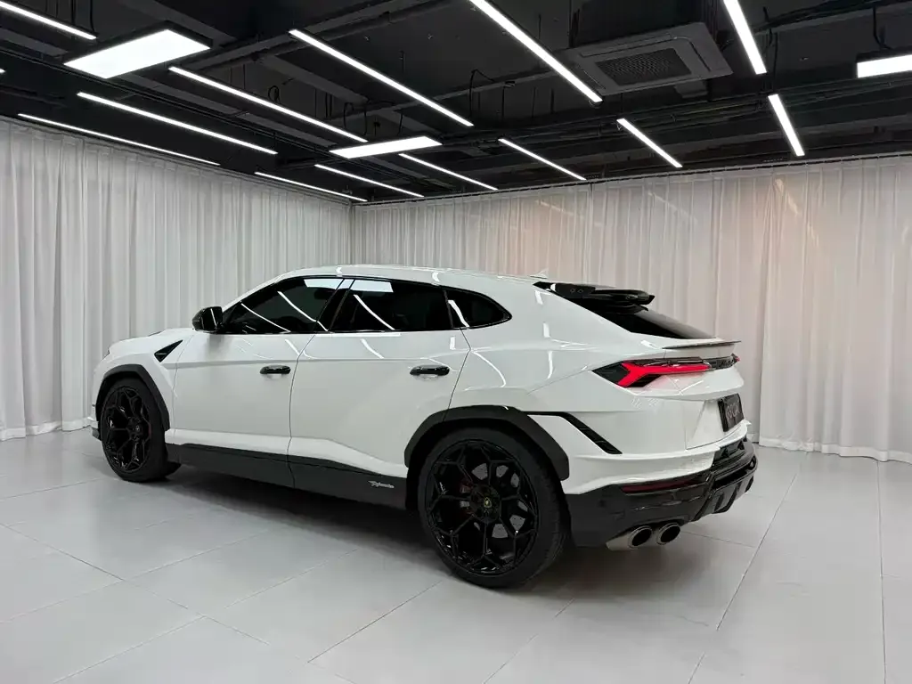 Lamborghini Urus 2024 из CN, фото 2
