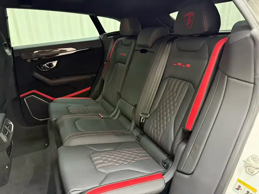 Lamborghini Urus 2024 из CN, фото 6