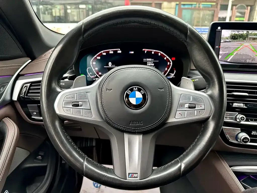 BMW 5 Series — фото 2