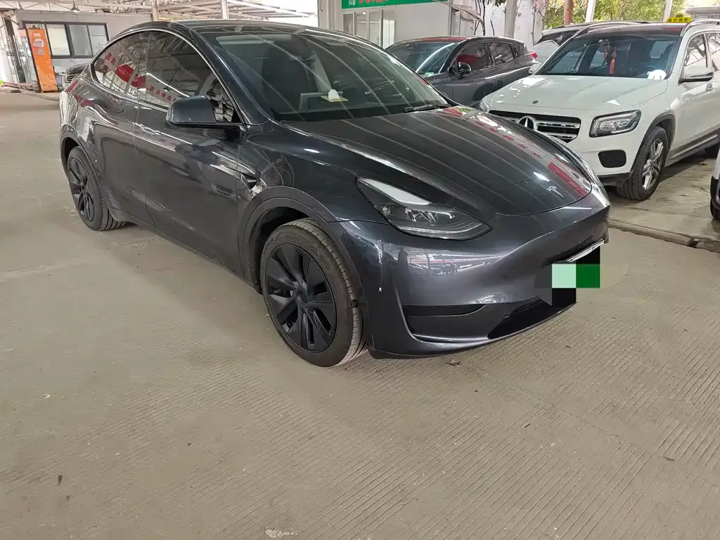 Tesla Model Y — фото 5
