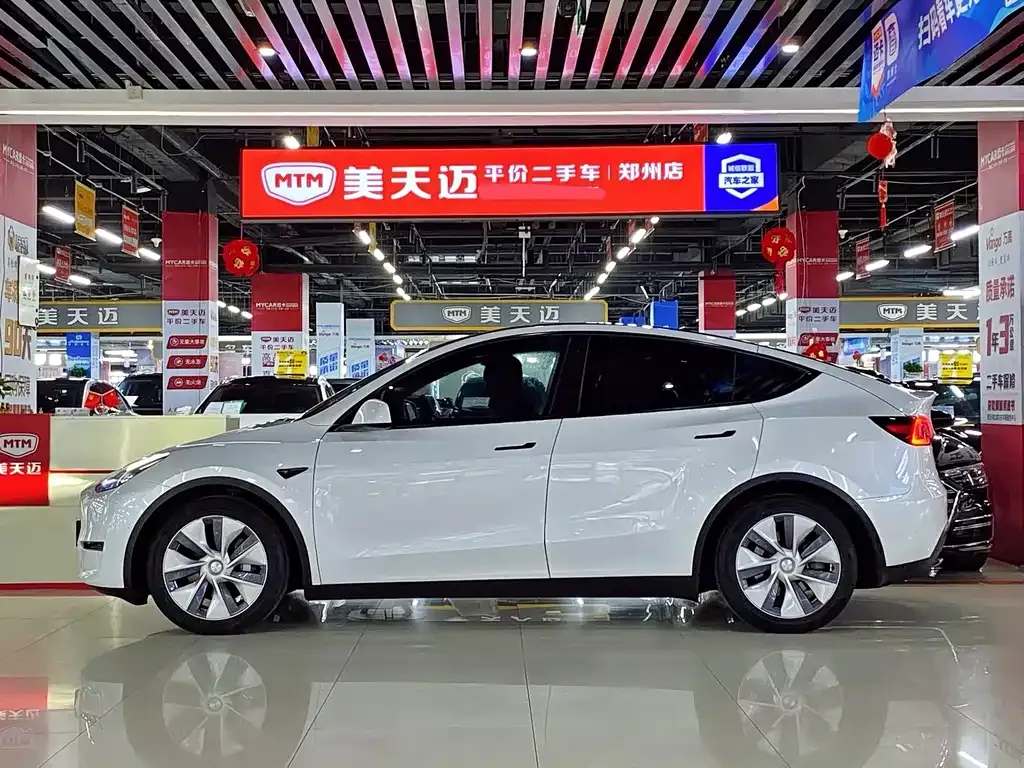 Tesla Model Y 2023 из CN, фото 8