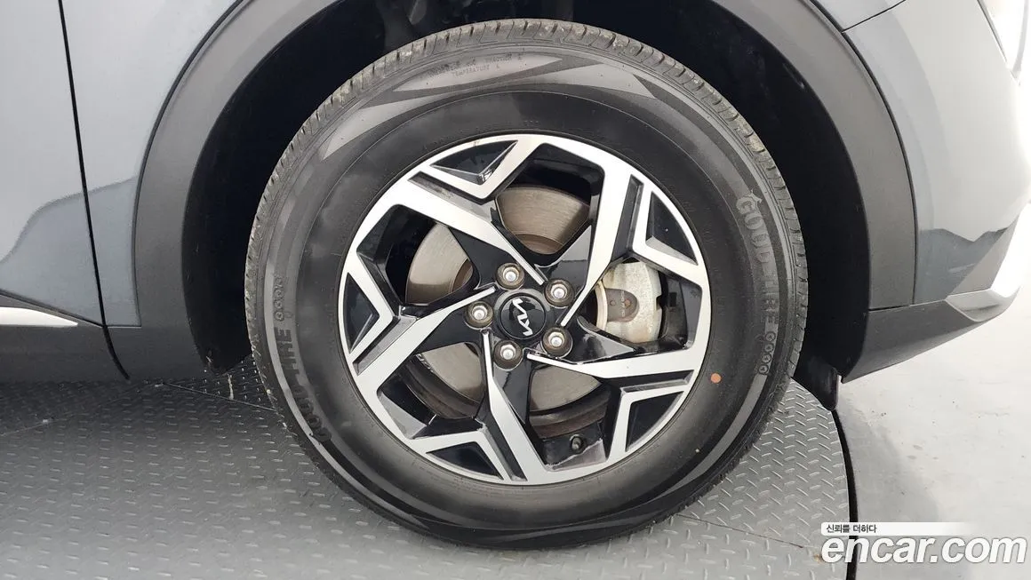 Kia Sportage — фото 6
