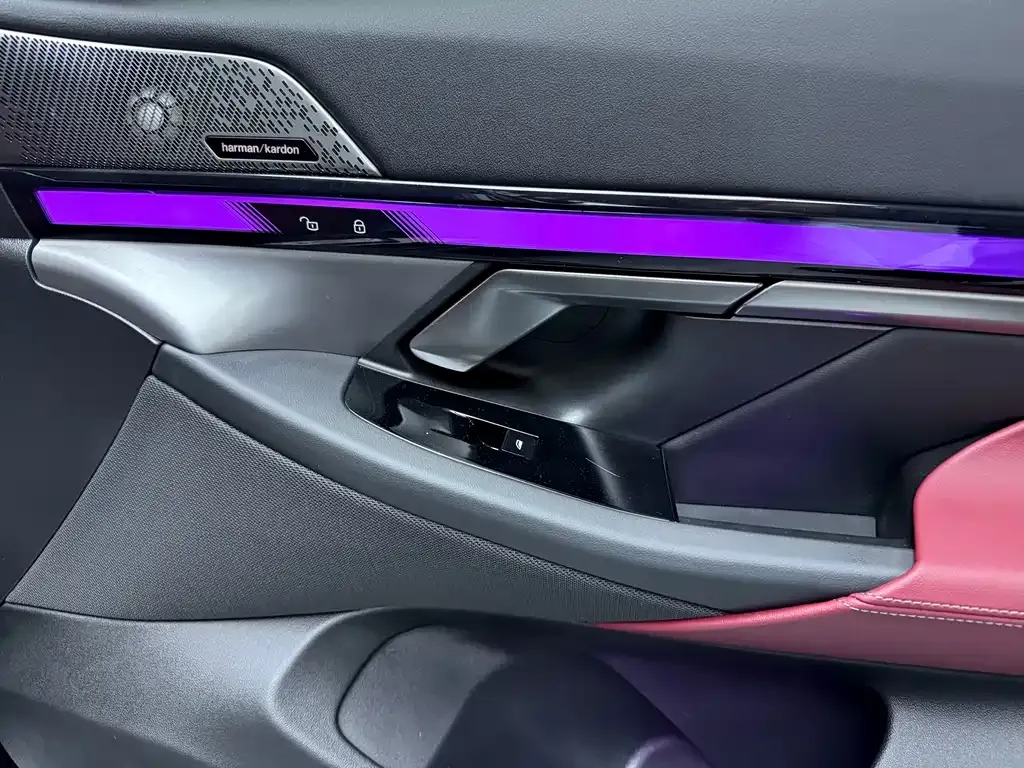 BMW 5 Series — фото 10