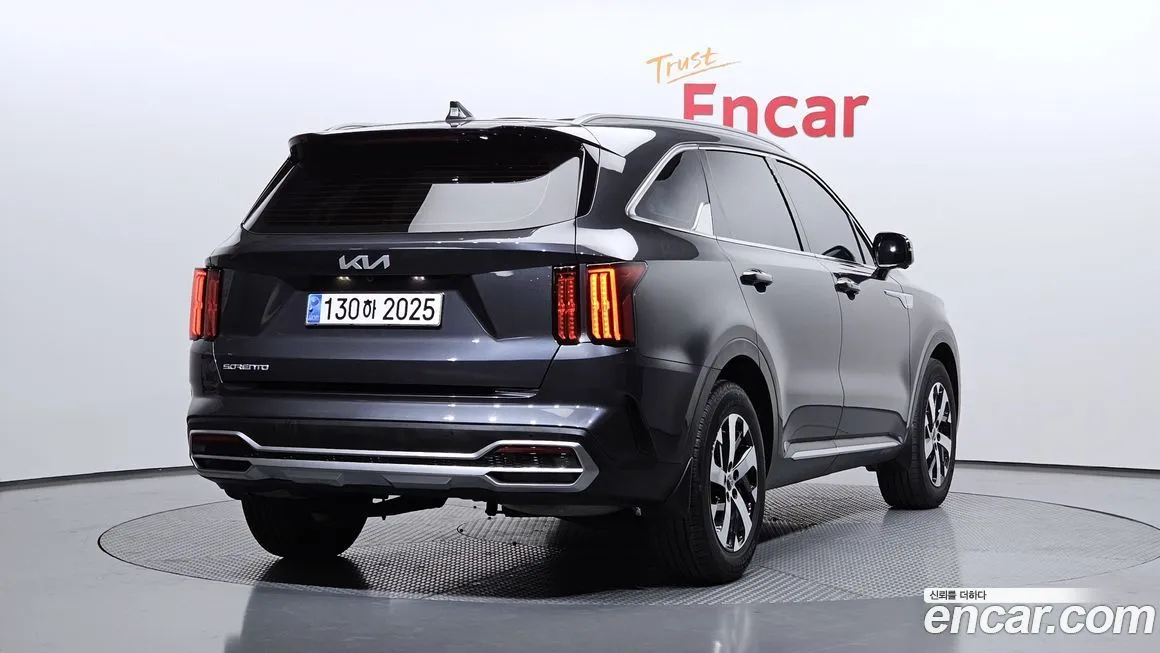 Kia Sorento — фото 7