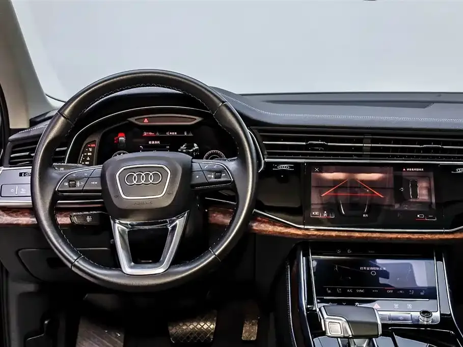 Audi Q7 2023 из CN, фото 3